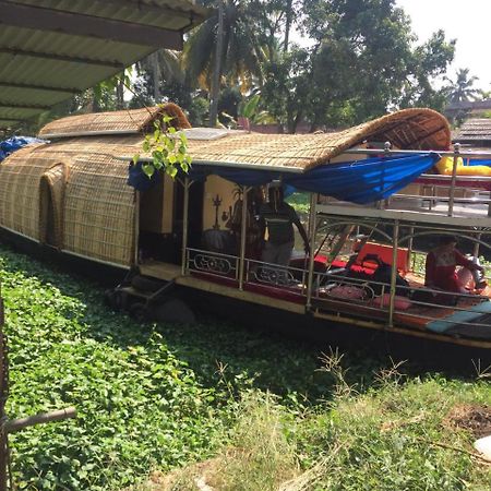 Alleppey 3 Palms Guesthouse Alappuzha Экстерьер фото